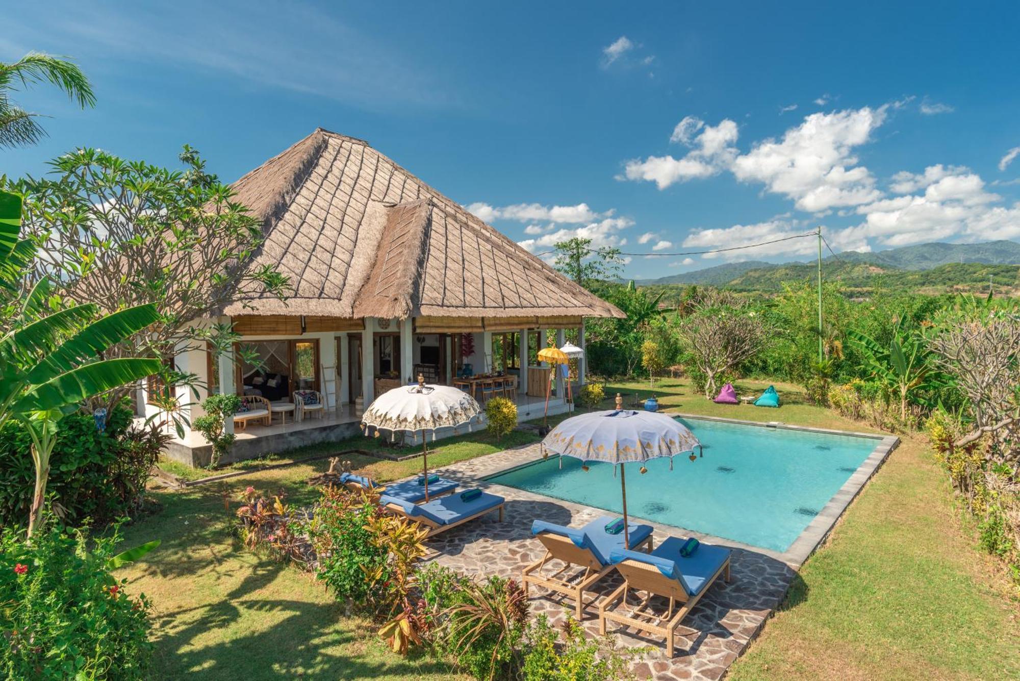 Absolute Beach Front Villa Umeanyar Exterior foto