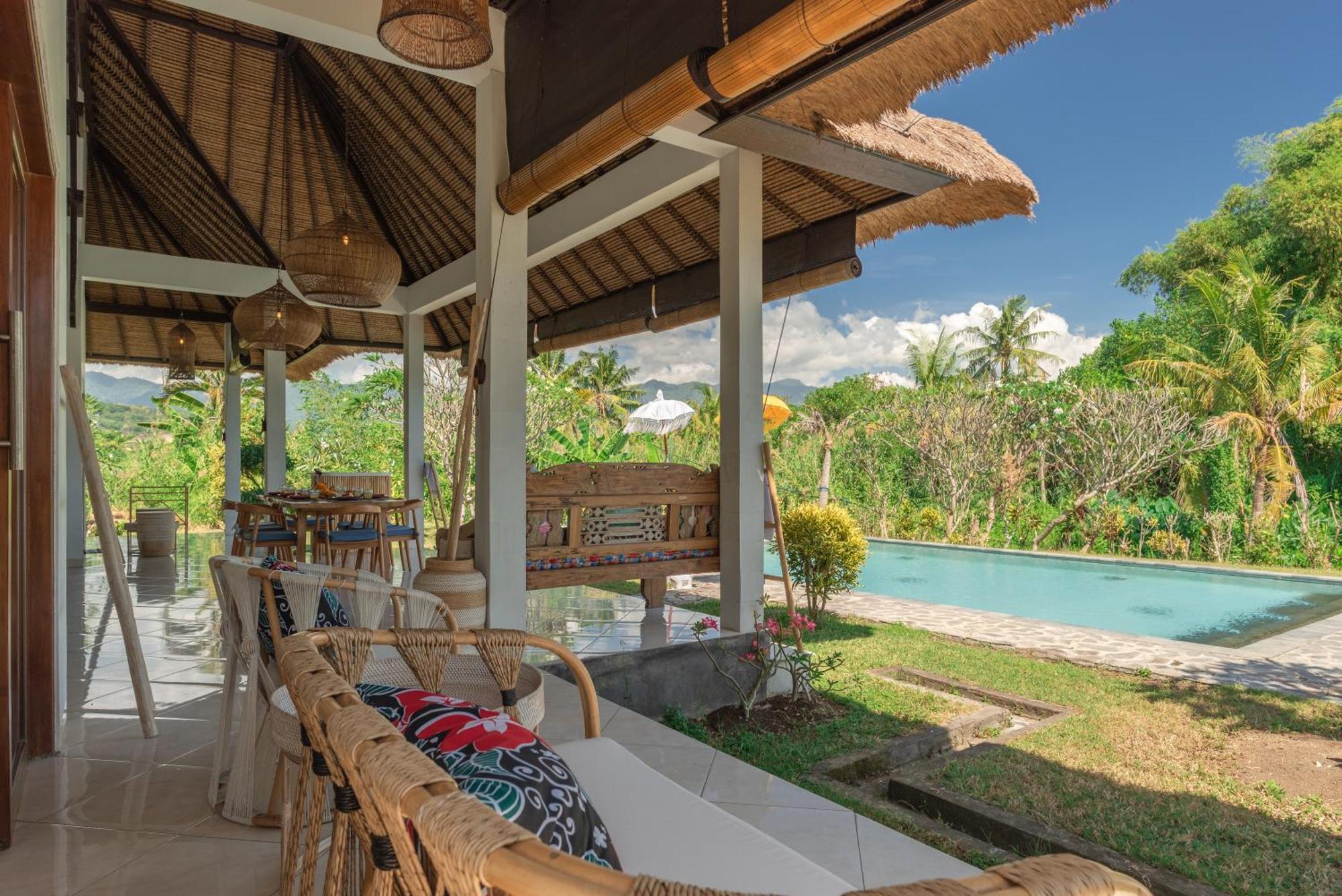 Absolute Beach Front Villa Umeanyar Exterior foto