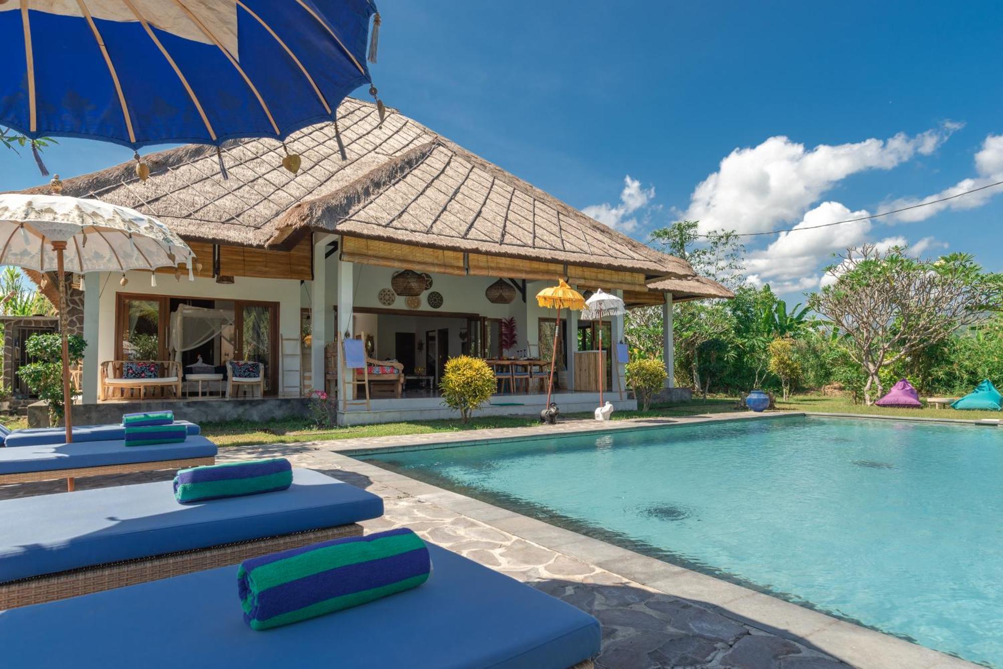 Absolute Beach Front Villa Umeanyar Exterior foto
