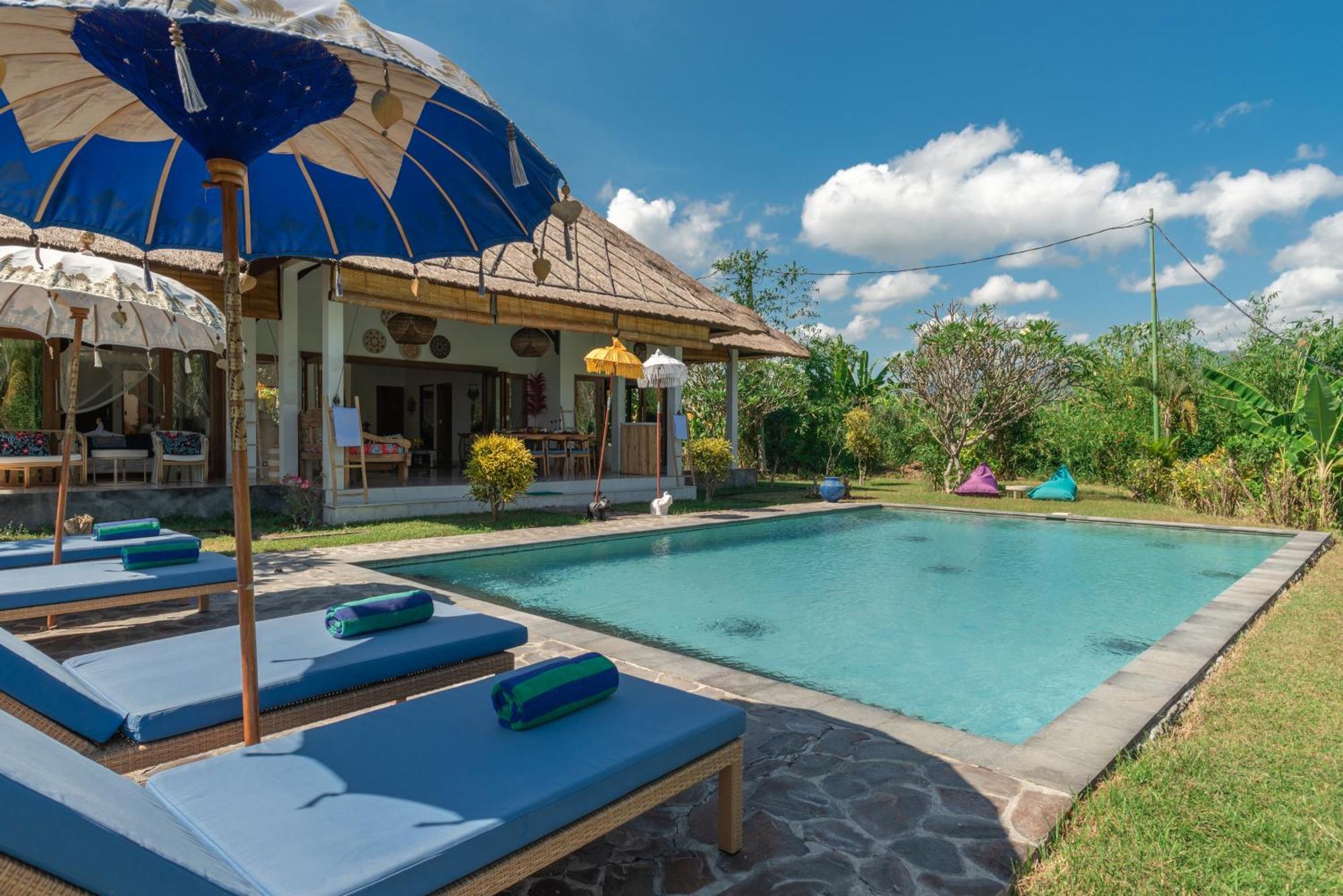 Absolute Beach Front Villa Umeanyar Exterior foto