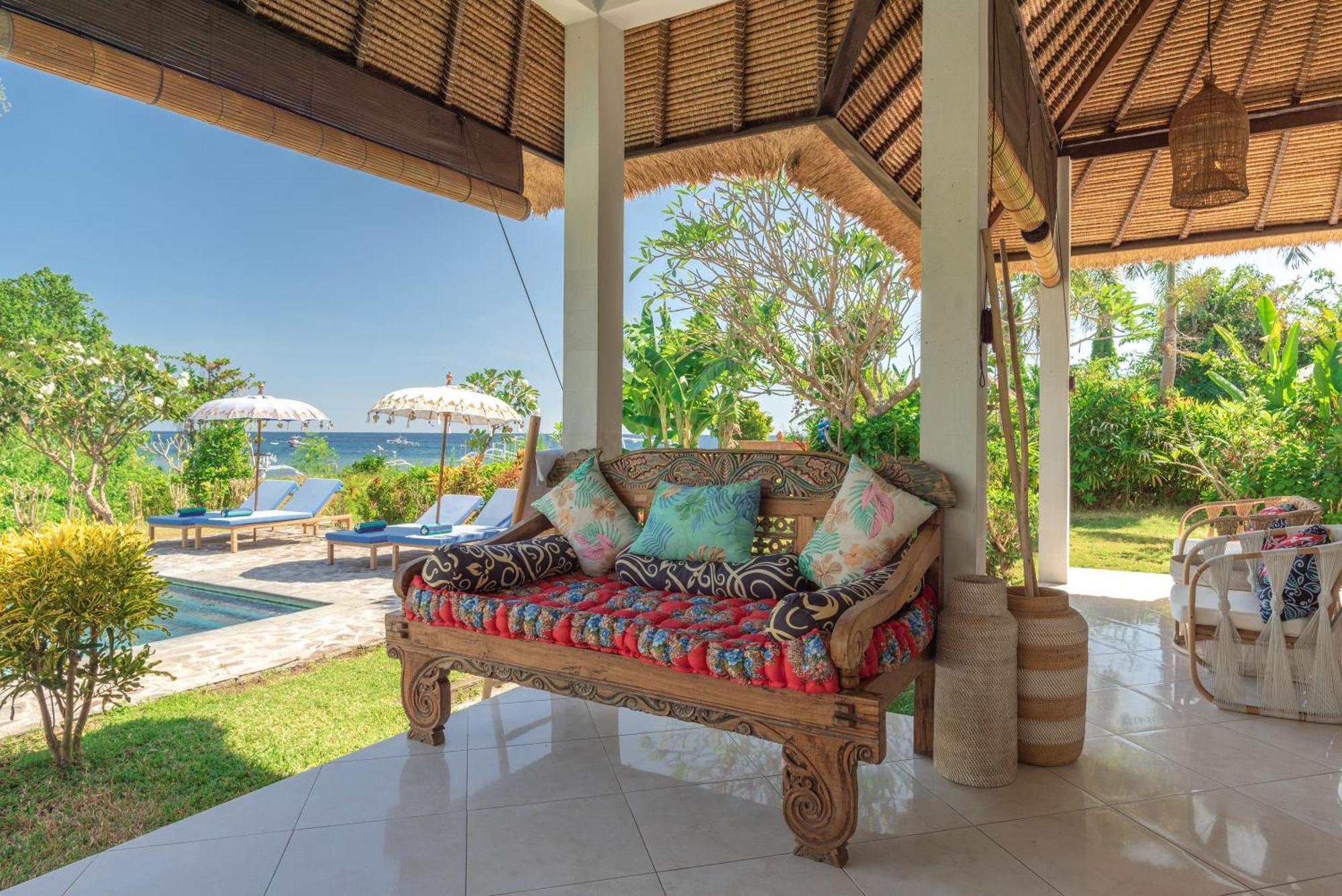 Absolute Beach Front Villa Umeanyar Exterior foto