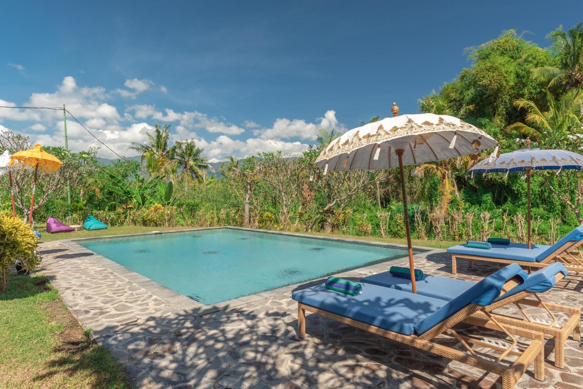 Absolute Beach Front Villa Umeanyar Exterior foto
