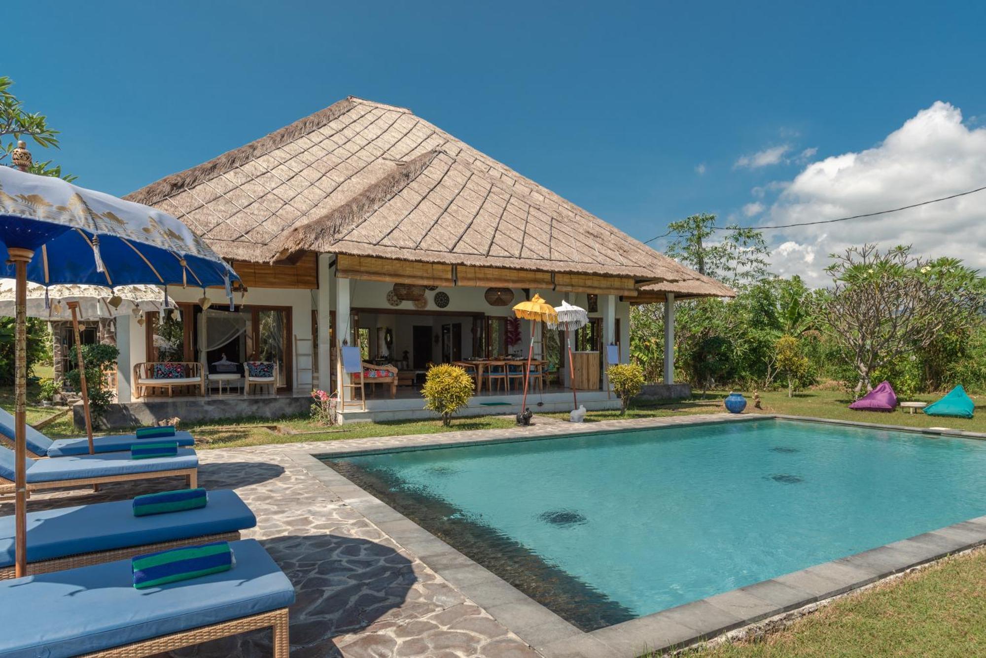 Absolute Beach Front Villa Umeanyar Exterior foto